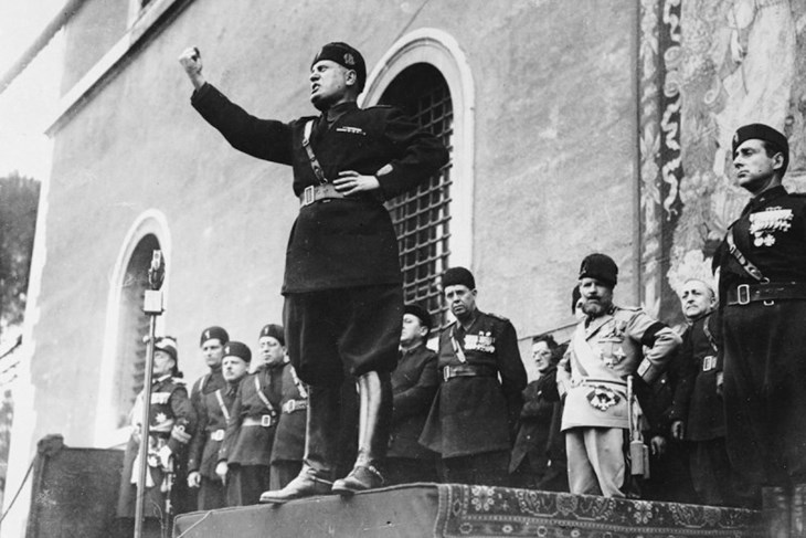 Benito Mussolini u Puli